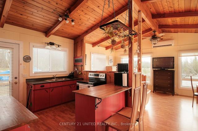 101 Rollie's Bay Rd, House detached with 2 bedrooms, 1 bathrooms and 5 parking in Curve Lake First Nation 35 ON | Image 4