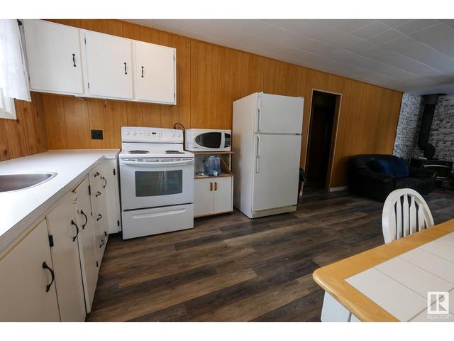 803 8 St, House detached with 3 bedrooms, 1 bathrooms and null parking in Norris Beach AB | Image 19