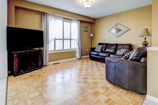 232 Solway Ave, House semidetached with 3 bedrooms, 3 bathrooms and 4 parking in Vaughan ON | Image 19