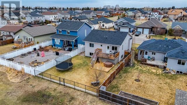 667 West Highland Crescent, House detached with 4 bedrooms, 3 bathrooms and 4 parking in Carstairs AB | Image 39
