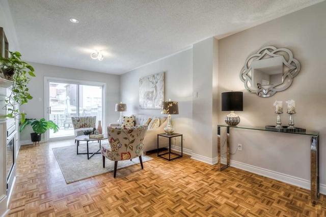 77 Ruby Cres, House attached with 3 bedrooms, 3 bathrooms and 4 parking in Richmond Hill ON | Image 36