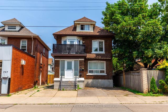 801 Main St E, House detached with 4 bedrooms, 4 bathrooms and 4 parking in Hamilton ON | Image 1