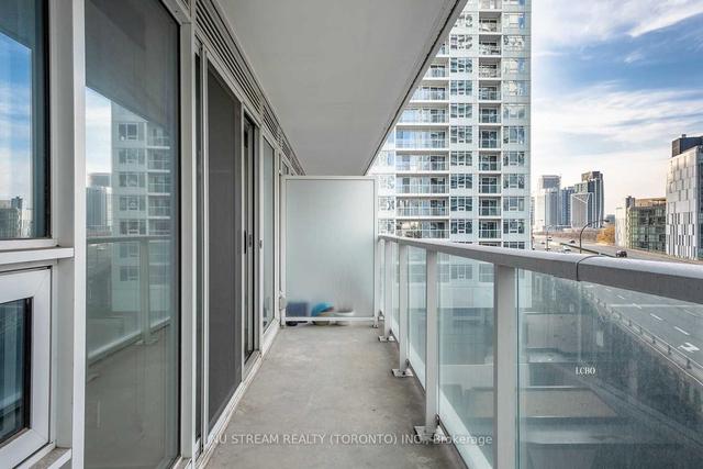 709 - 17 Bathurst St, Condo with 1 bedrooms, 1 bathrooms and 0 parking in Toronto ON | Image 12