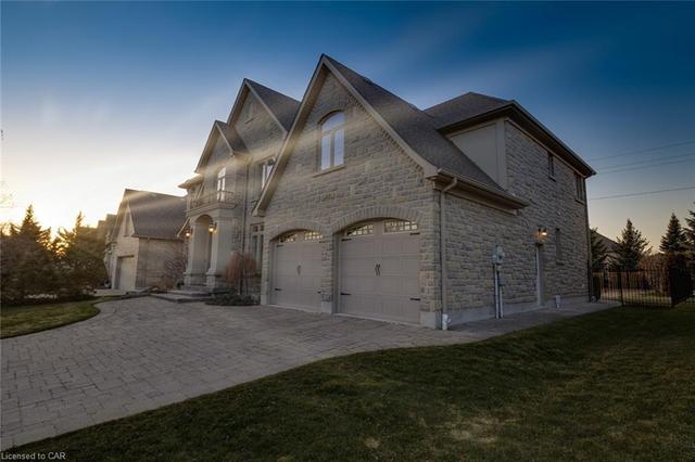 23 Black Maple Crescent, House detached with 5 bedrooms, 2 bathrooms and 4 parking in Kitchener ON | Image 6