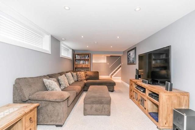 88 Rose St, House detached with 3 bedrooms, 2 bathrooms and 3 parking in Barrie ON | Image 13