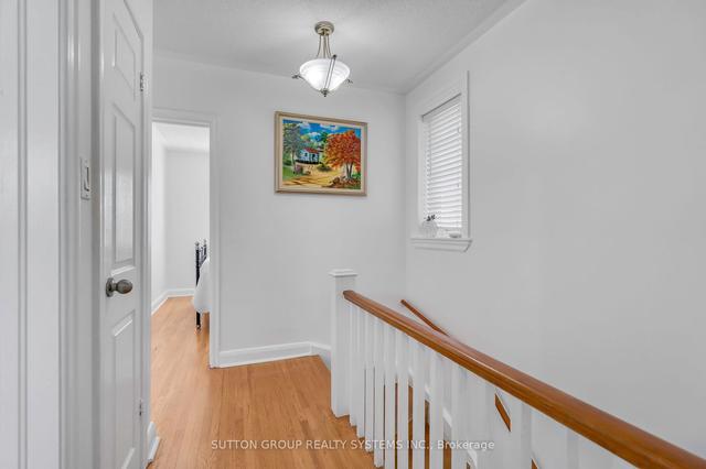 17 Arthur St, House semidetached with 3 bedrooms, 2 bathrooms and 3 parking in Toronto ON | Image 14