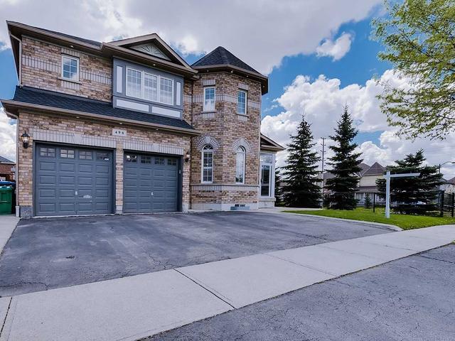 498 Tremblant Crt, House detached with 4 bedrooms, 5 bathrooms and 5 parking in Mississauga ON | Image 12
