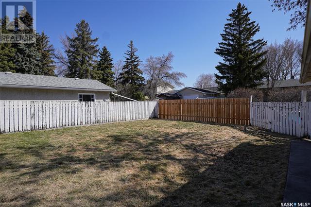 929 East Centre, House detached with 4 bedrooms, 2 bathrooms and null parking in Saskatoon SK | Image 41