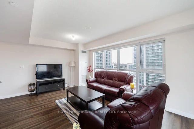 1002 - 2152 Lawrence Ave E, Condo with 3 bedrooms, 2 bathrooms and 1 parking in Toronto ON | Image 4