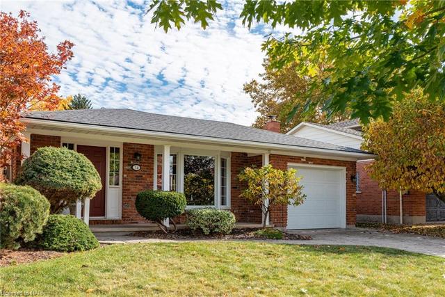 34 Lakebreeze Crescent, House detached with 3 bedrooms, 2 bathrooms and 3 parking in St. Catharines ON | Image 12