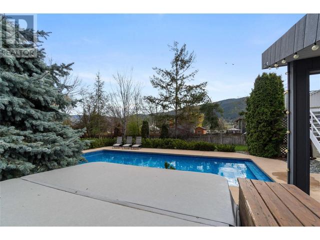 813 43 Avenue, House detached with 5 bedrooms, 3 bathrooms and 2 parking in Vernon BC | Image 59