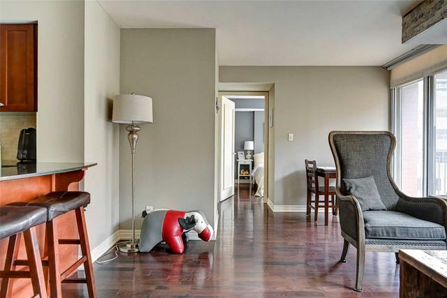 607 - 60 St Clair Ave W, Condo with 2 bedrooms, 1 bathrooms and 0 parking in Toronto ON | Image 20