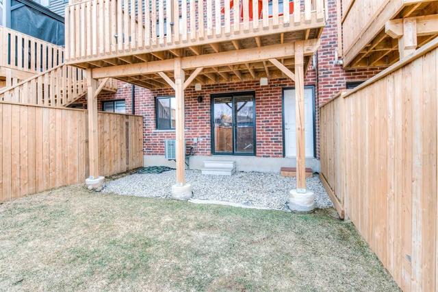 518 Wismer St, House attached with 3 bedrooms, 3 bathrooms and 3 parking in Waterloo ON | Image 29