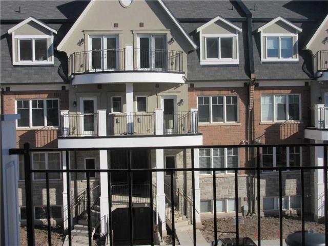 06-03 - 2420 Baronwood Dr N, Townhouse with 2 bedrooms, 3 bathrooms and 1 parking in Oakville ON | Image 1