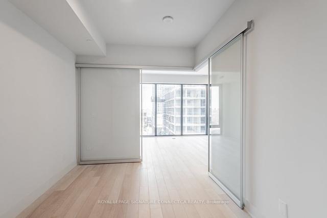 1607 - 8 Cumberland St, Condo with 1 bedrooms, 1 bathrooms and 0 parking in Toronto ON | Image 11