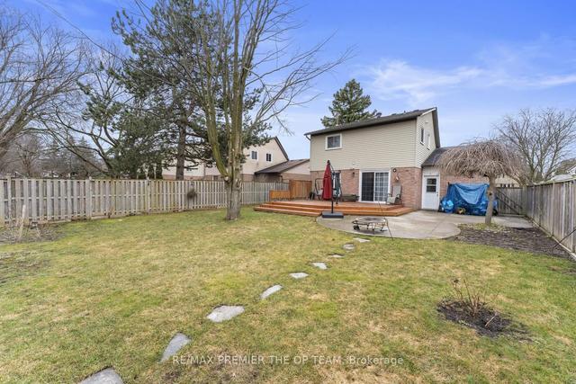 7 Springburn Cres, House detached with 3 bedrooms, 3 bathrooms and 4 parking in Aurora ON | Image 21