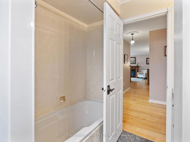 644 Tomahawk Cres, House detached with 3 bedrooms, 2 bathrooms and 6 parking in Hamilton ON | Image 13