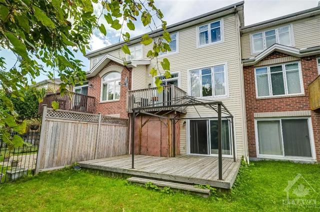 268 Stedman Street, Townhouse with 3 bedrooms, 3 bathrooms and 3 parking in Ottawa ON | Image 28