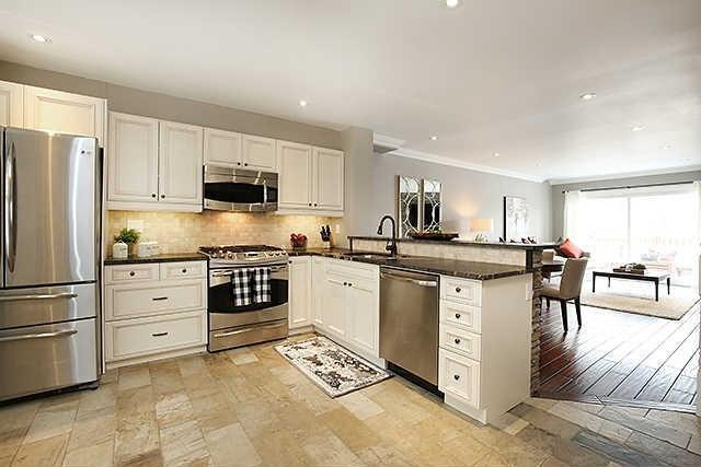 09 - 1356 Bathurst St, Townhouse with 3 bedrooms, 2 bathrooms and 1 parking in Toronto ON | Image 3