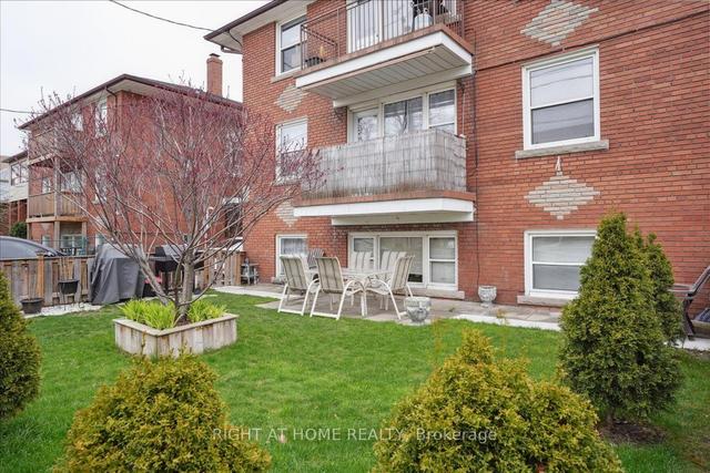 231 Melrose St, House detached with 9 bedrooms, 9 bathrooms and 9 parking in Toronto ON | Image 29