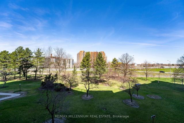 401 - 551 The West Mall, Condo with 2 bedrooms, 1 bathrooms and 1 parking in Toronto ON | Image 17