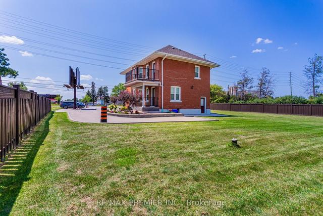 7961 Jane St, House detached with 4 bedrooms, 2 bathrooms and 10 parking in Vaughan ON | Image 15