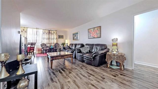 2209 - 5 Massey Sq, Condo with 3 bedrooms, 2 bathrooms and 1 parking in Toronto ON | Image 39