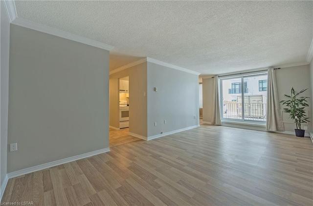 103 - 95 Baseline Road W, House attached with 2 bedrooms, 2 bathrooms and 1 parking in London ON | Image 34