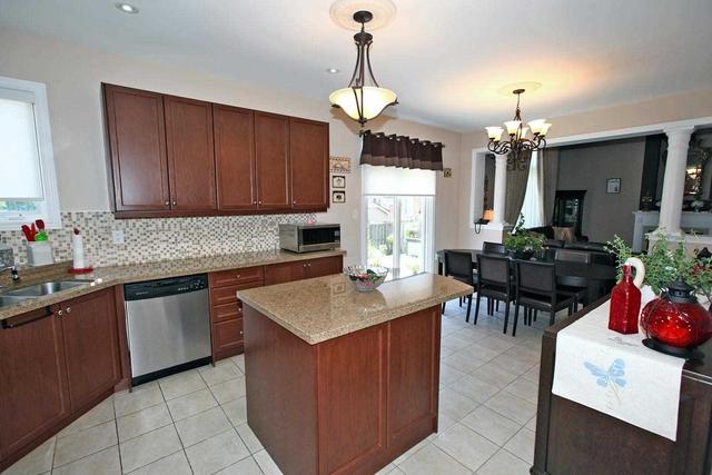 19 Titus St, House detached with 4 bedrooms, 4 bathrooms and 4 parking in Markham ON | Image 8