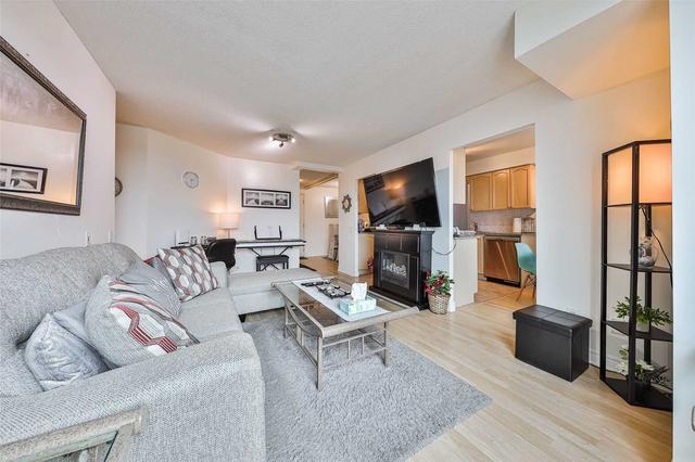 815 - 83 Borough Dr, Condo with 2 bedrooms, 2 bathrooms and 1 parking in Toronto ON | Image 2