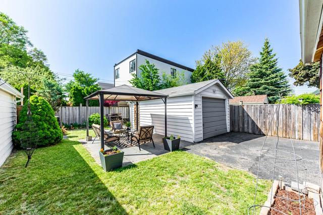 427 O'connor Dr, House detached with 2 bedrooms, 1 bathrooms and 4 parking in Toronto ON | Image 20