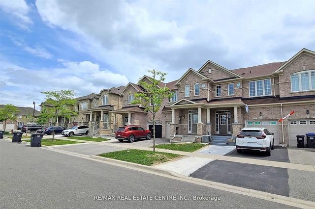 21 Hatton Crt, House attached with 3 bedrooms, 4 bathrooms and 2 parking in Brampton ON | Image 1