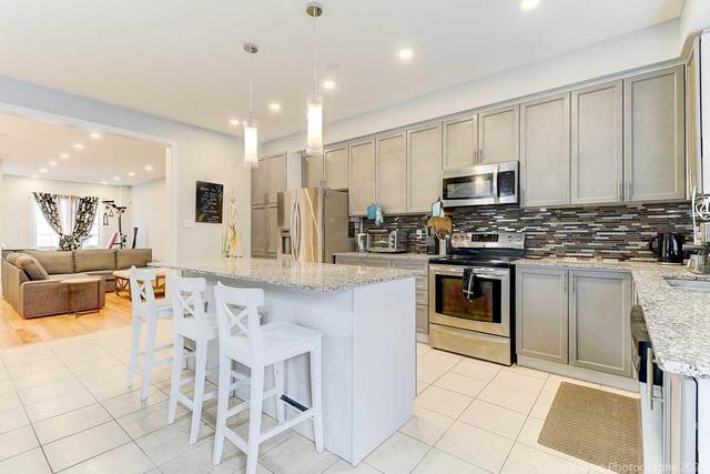 1596 Brandy Crt, House attached with 3 bedrooms, 4 bathrooms and 2 parking in Pickering ON | Image 5