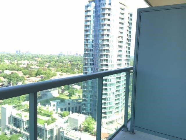 lph06 - 20 Olive Ave, Home with 1 bedrooms, 1 bathrooms and 1 parking in Toronto ON | Image 2