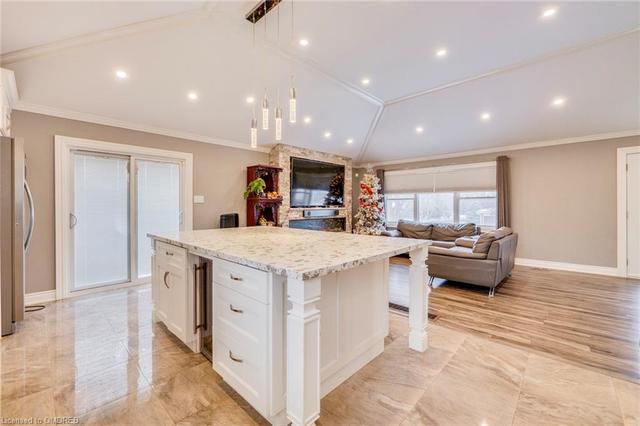 403 First Avenue E Avenue, House detached with 4 bedrooms, 2 bathrooms and 4 parking in Shelburne ON | Image 5