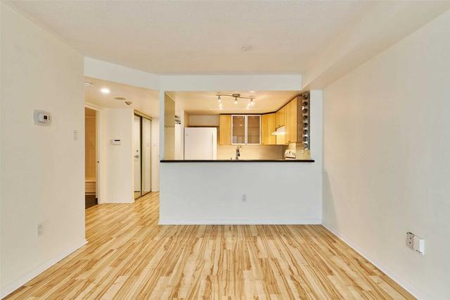 912 - 705 King St W, Condo with 1 bedrooms, 1 bathrooms and 1 parking in Toronto ON | Image 10