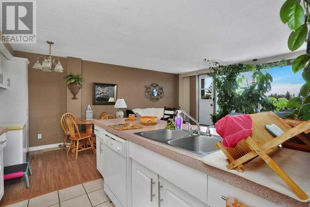 505, - 4700 55 Street, Condo with 2 bedrooms, 1 bathrooms and 1 parking in Red Deer AB | Image 2