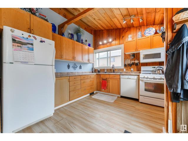 5035 50 Av, House detached with 2 bedrooms, 1 bathrooms and 8 parking in Alberta Beach AB | Image 33