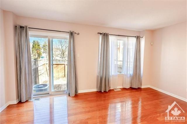 253 - 90 Edenvale Drive, Townhouse with 3 bedrooms, 3 bathrooms and 2 parking in Ottawa ON | Image 3