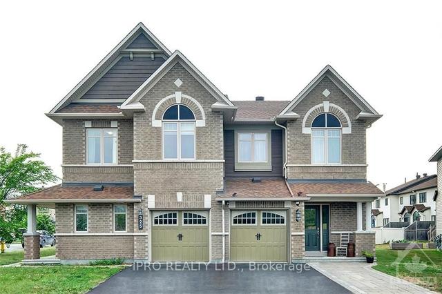 325 Tourmaline Cres, House semidetached with 4 bedrooms, 4 bathrooms and 3 parking in Ottawa ON | Image 1