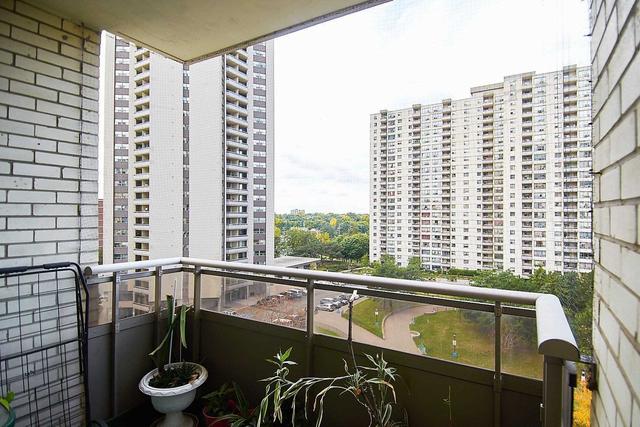 801 - 370 Dixon Rd, Condo with 2 bedrooms, 1 bathrooms and 1 parking in Toronto ON | Image 15