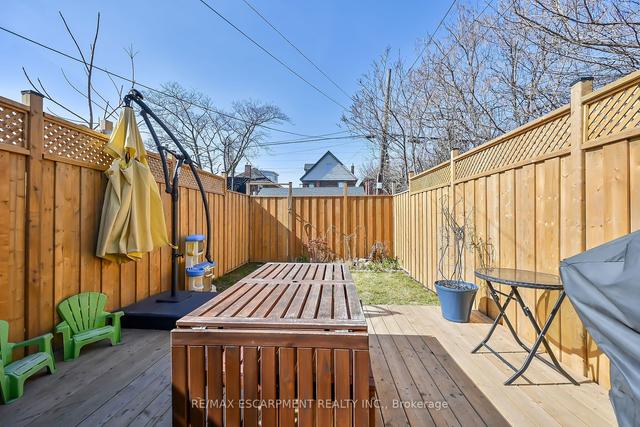 87 Gibson Ave, House attached with 4 bedrooms, 2 bathrooms and 2 parking in Hamilton ON | Image 27