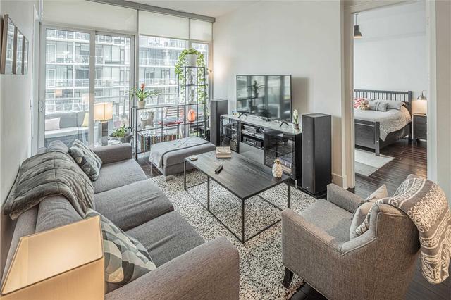 418 - 29 Queens Quay E, Condo with 2 bedrooms, 2 bathrooms and 1 parking in Toronto ON | Image 7
