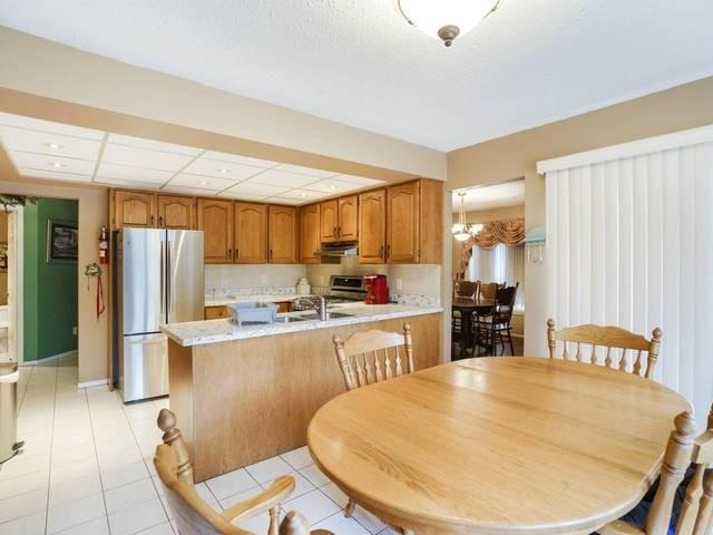 809 Cartref Ave, House detached with 4 bedrooms, 3 bathrooms and 4 parking in Oshawa ON | Image 5