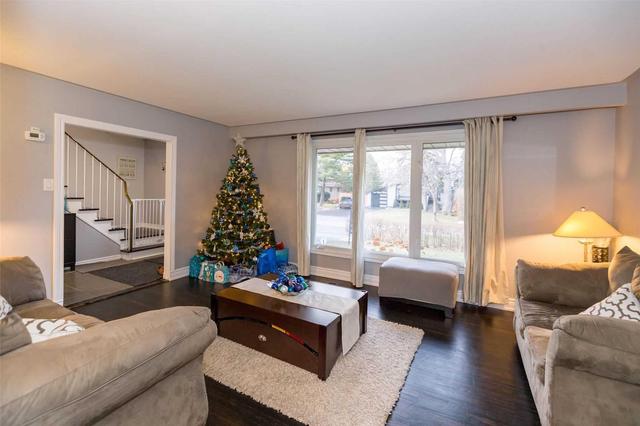 864 Batory Ave, House detached with 4 bedrooms, 3 bathrooms and 3 parking in Pickering ON | Image 3