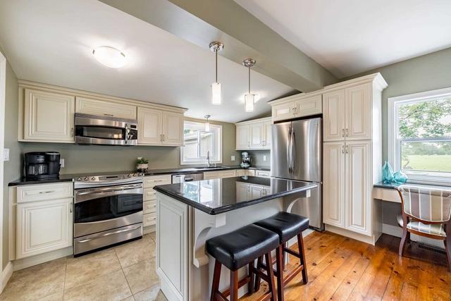 766 Regional 21 Rd, House detached with 2 bedrooms, 1 bathrooms and 12 parking in Scugog ON | Image 2