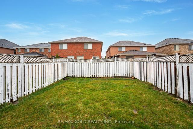 74 Herdwick St, House semidetached with 3 bedrooms, 4 bathrooms and 3 parking in Brampton ON | Image 35