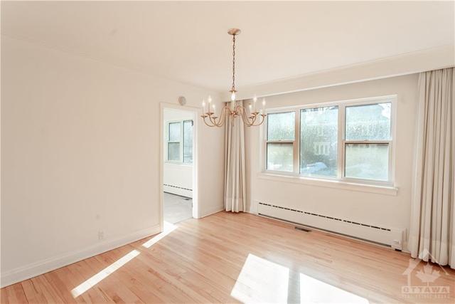 1 - 379 Stewart Street, Condo with 2 bedrooms, 3 bathrooms and 2 parking in Ottawa ON | Image 7