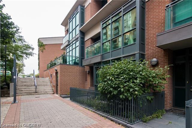 th08 - 1171 Queen Street W, House attached with 2 bedrooms, 2 bathrooms and 1 parking in Toronto ON | Image 2