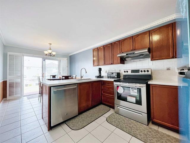 8 Monk Cres, House detached with 2 bedrooms, 2 bathrooms and 3 parking in Ajax ON | Image 2